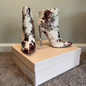 Heeled floral booties